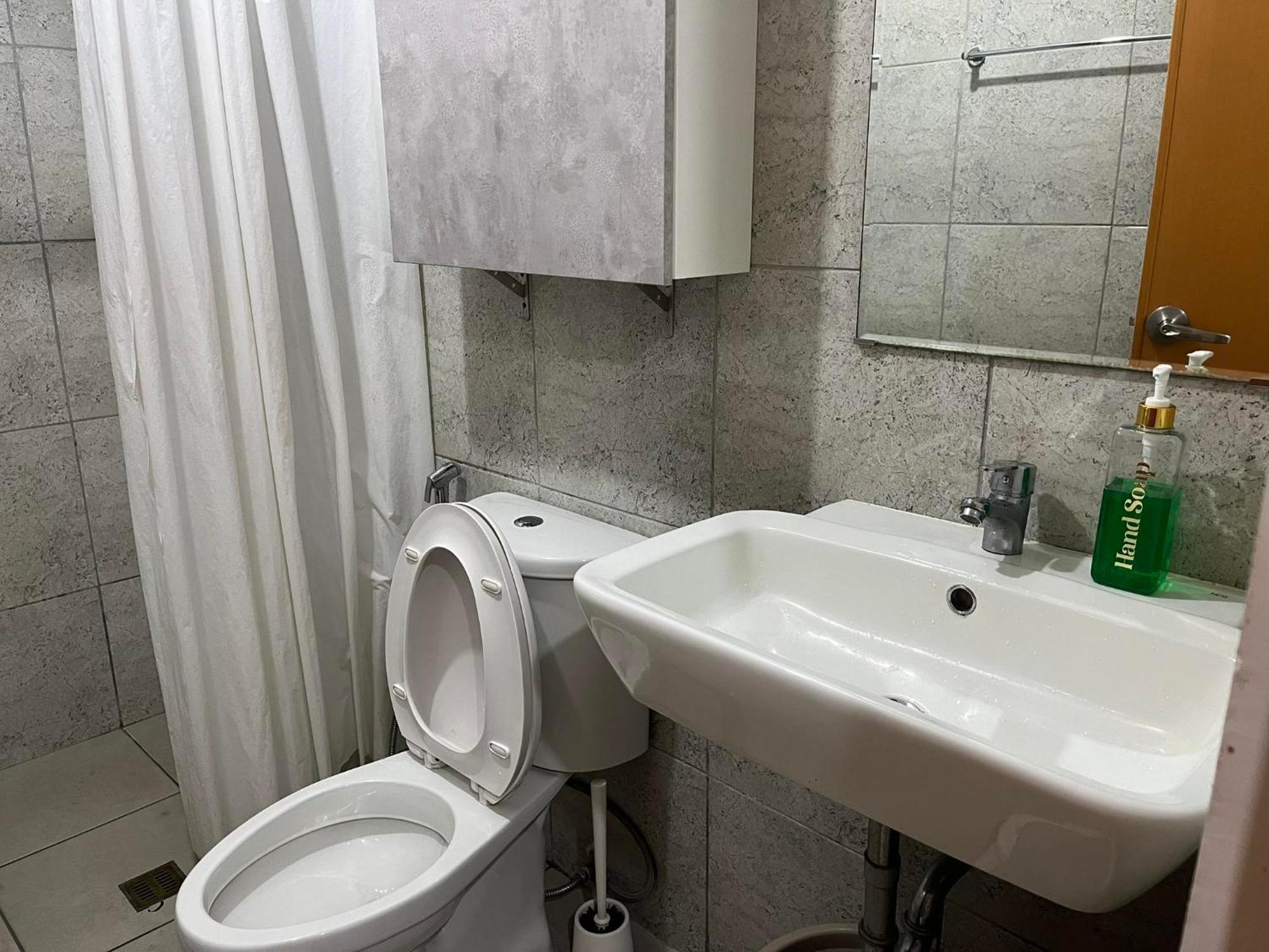 Ama Tower Residences, 8Th Flr, Near Dmw And Sm Megamall Mandaluyong Exterior photo